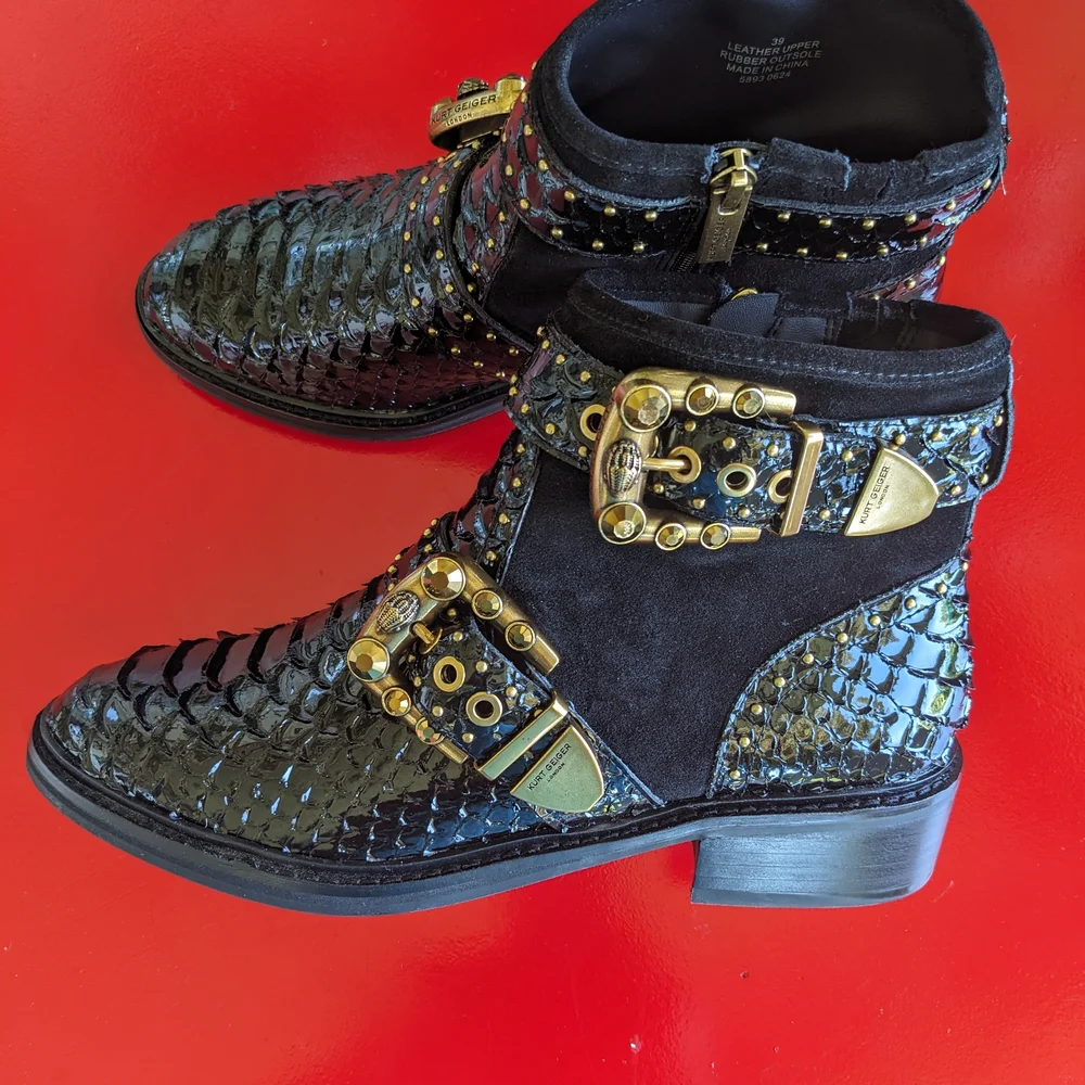 Kurt Geiger Black and Gold Women's Shoes. New In A Box.